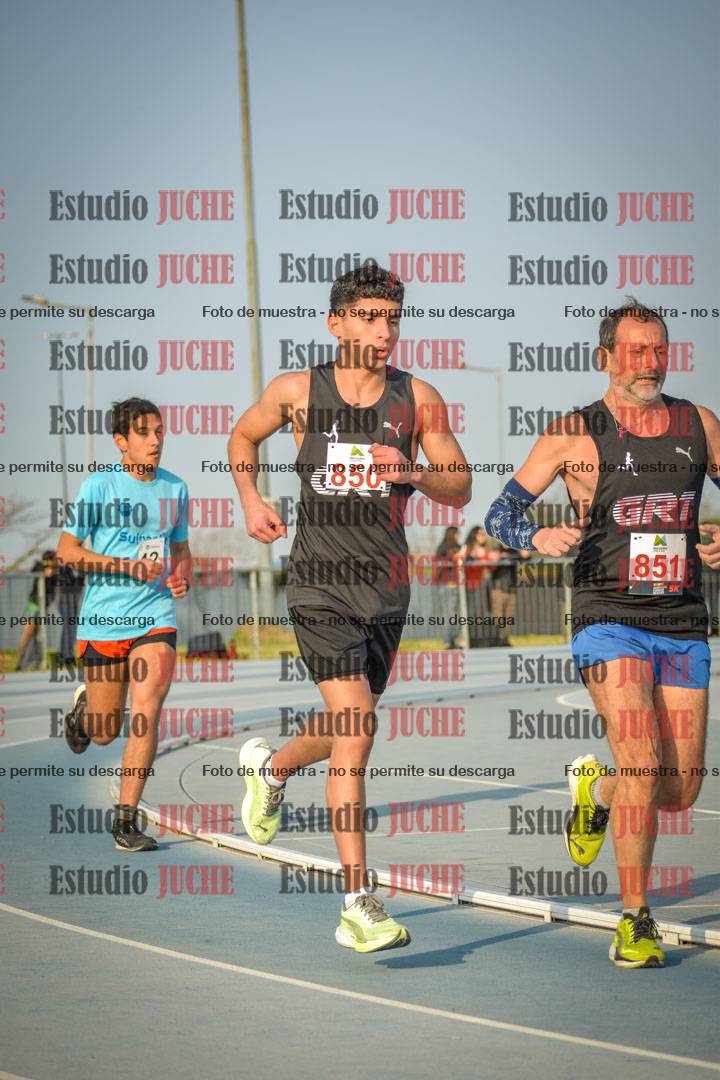Fotos de los 3000 m llanos de varones