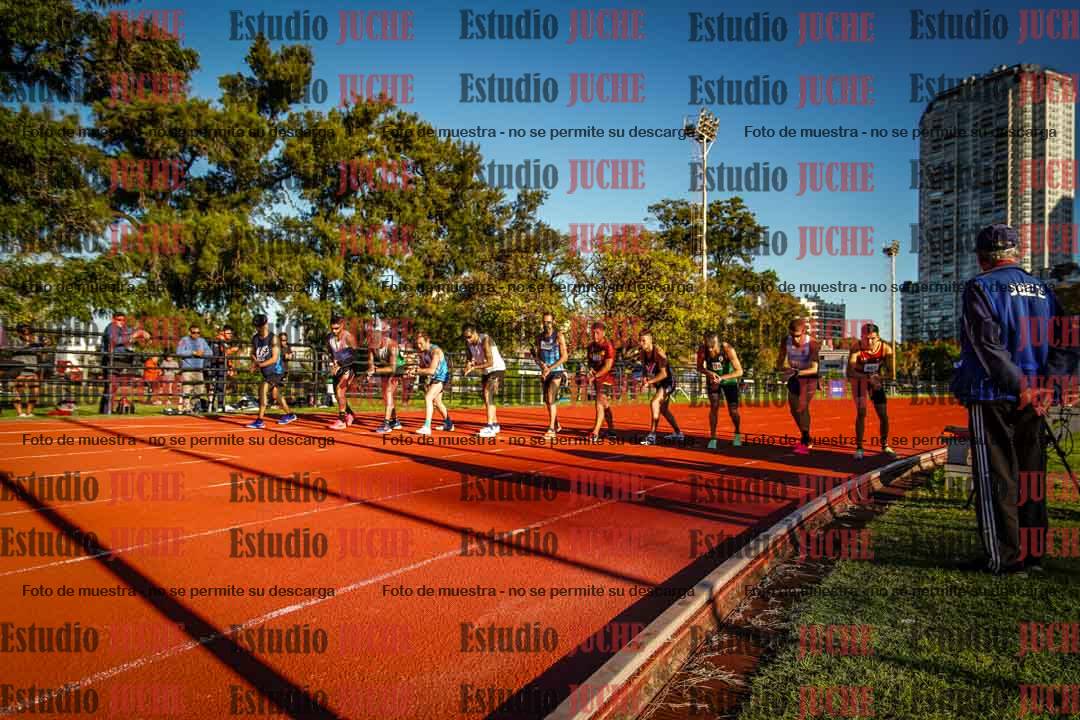 Fotos de los 3000 m llanos de varones
