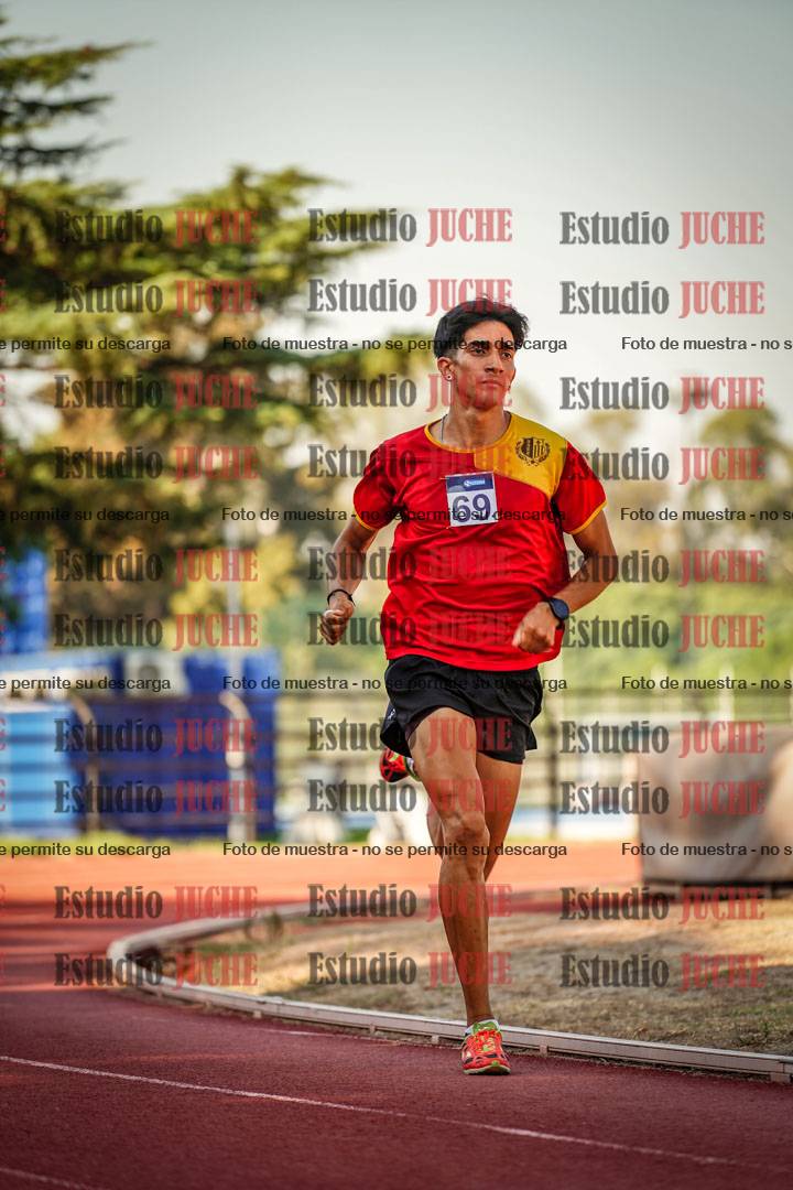 Fotos de los 800 m llanos de varones