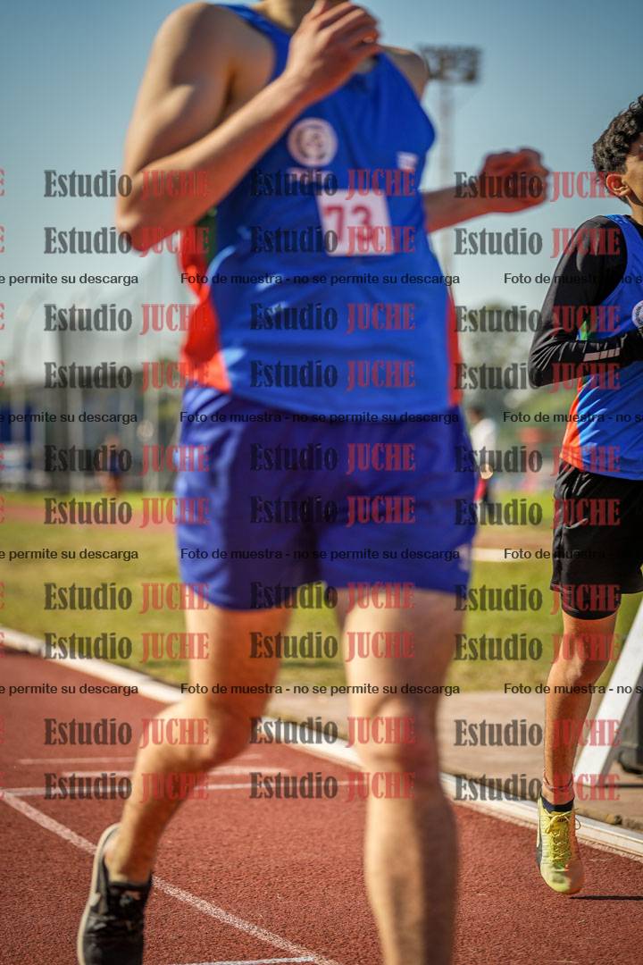 Fotos de los 800 m llanos de varones