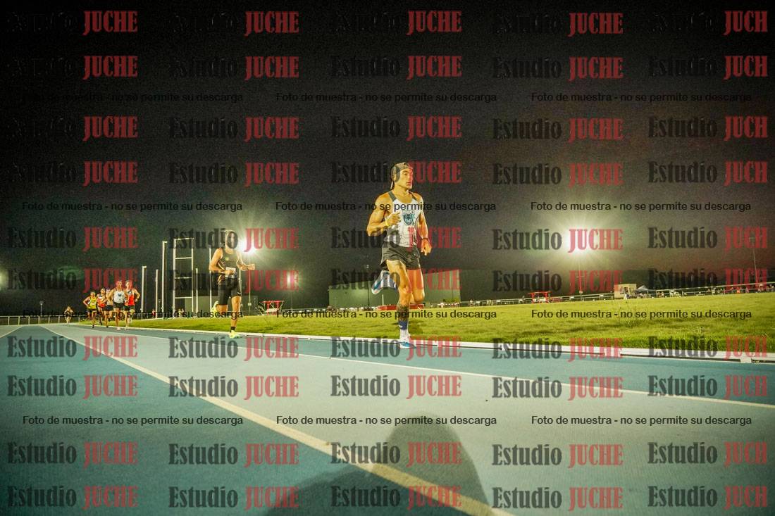 Fotos de los 3000 m llanos de varones