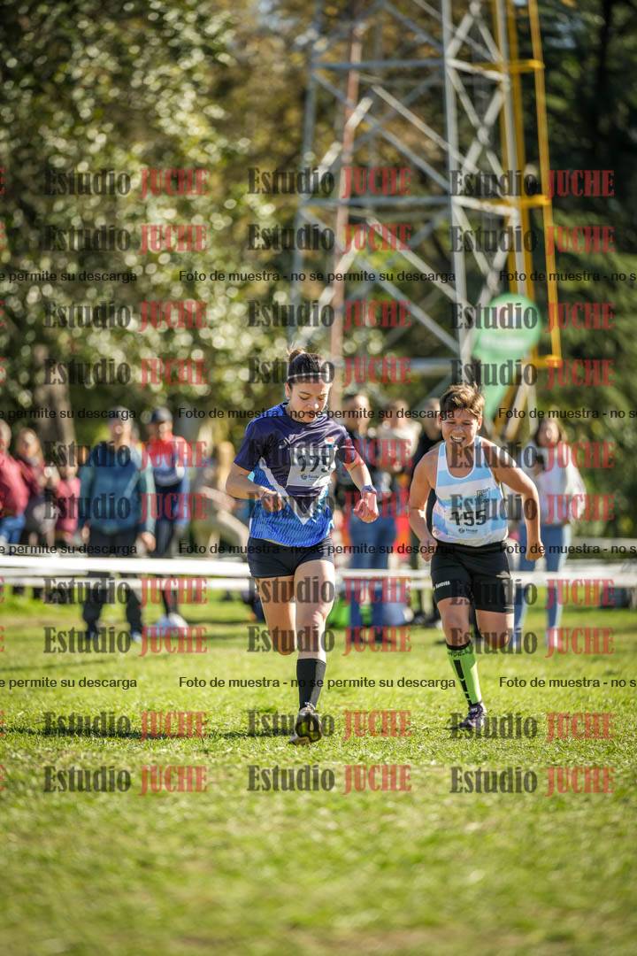 Fotos de la llegada del cross de 2000 m