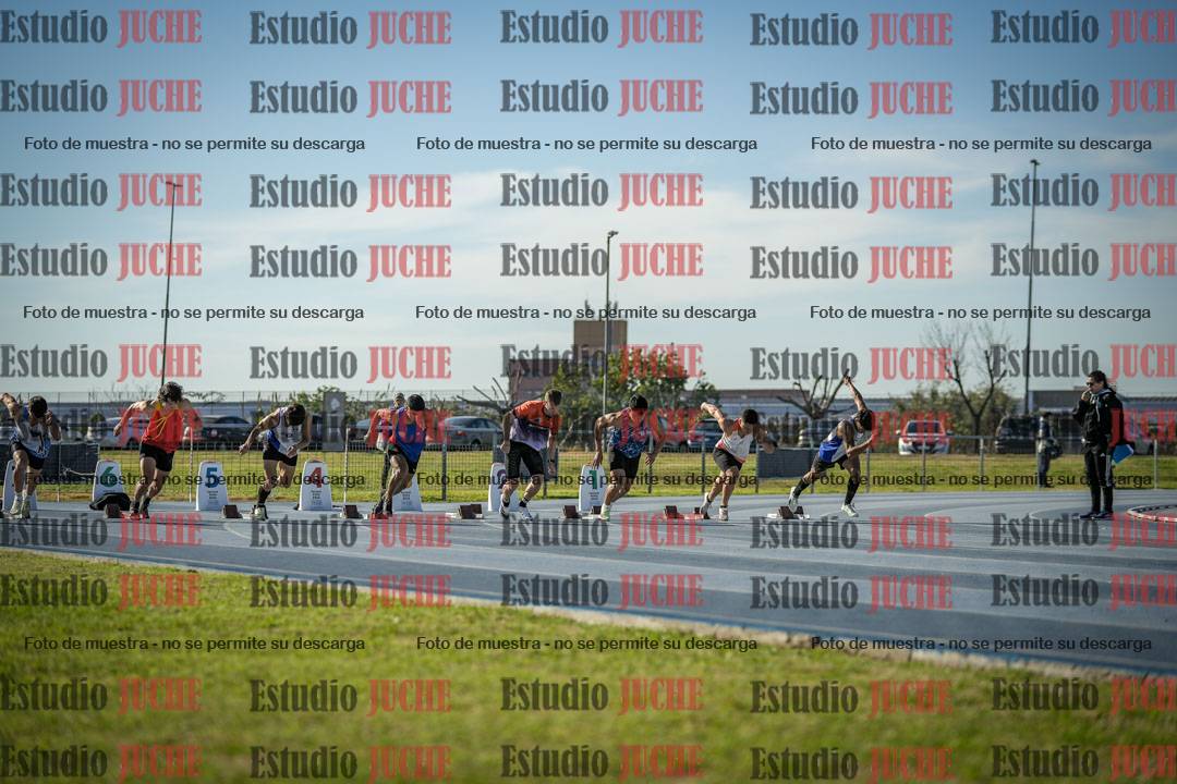 Fotos de los 100 m llanos de varones - FINAL