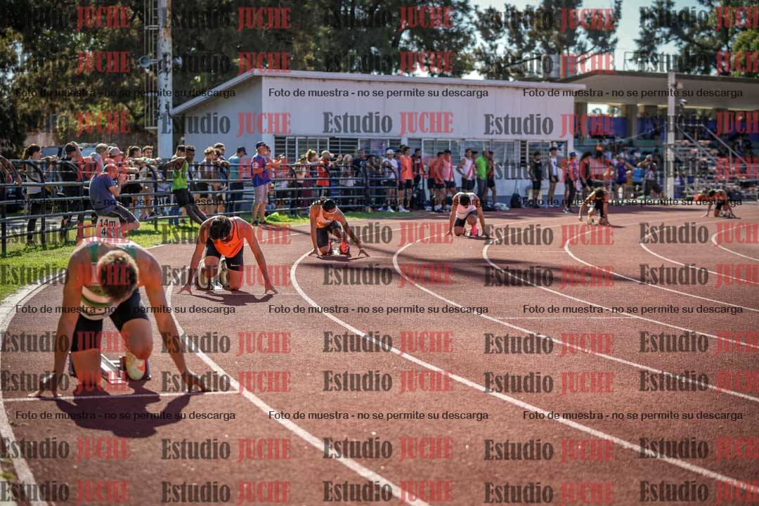 Fotos de los 400 m llanos de varones
