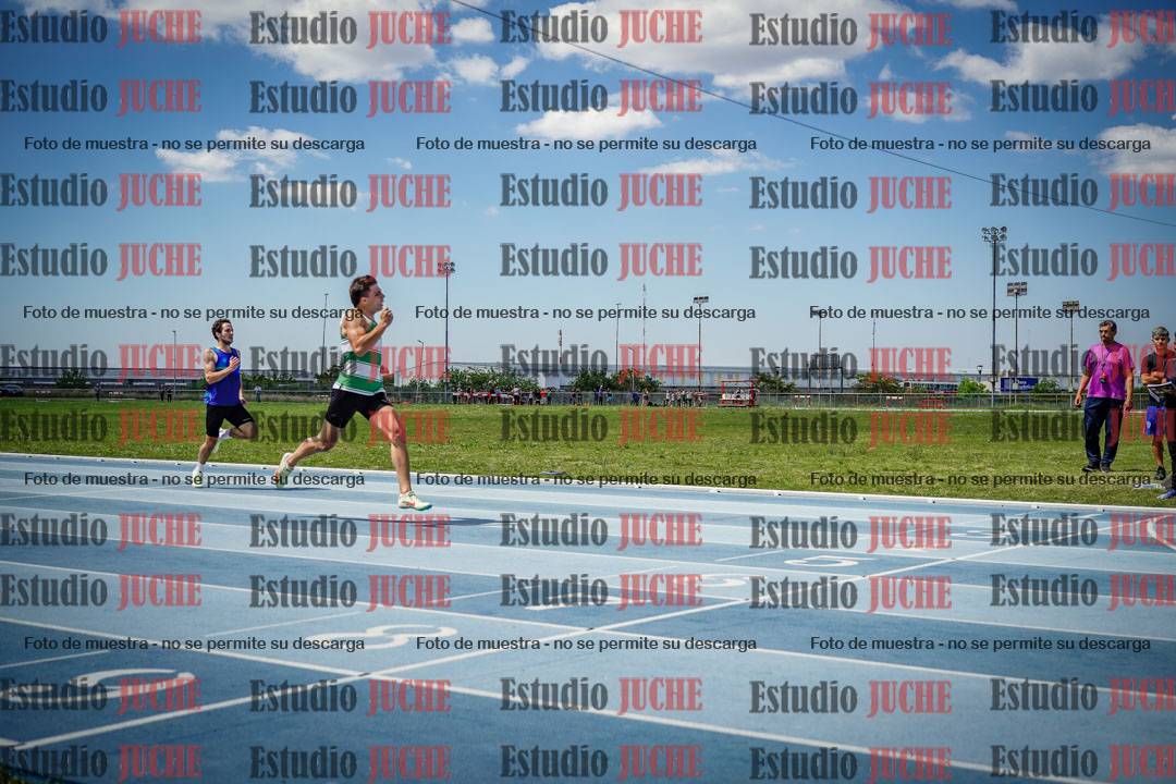 Fotos de los 400 m llanos de varones