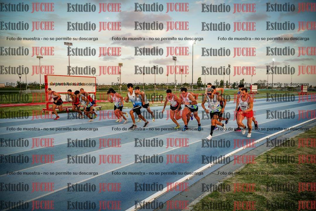 Fotos de los 3000 m llanos de varones