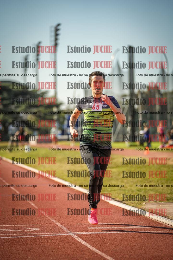Fotos de los 800 m llanos de varones