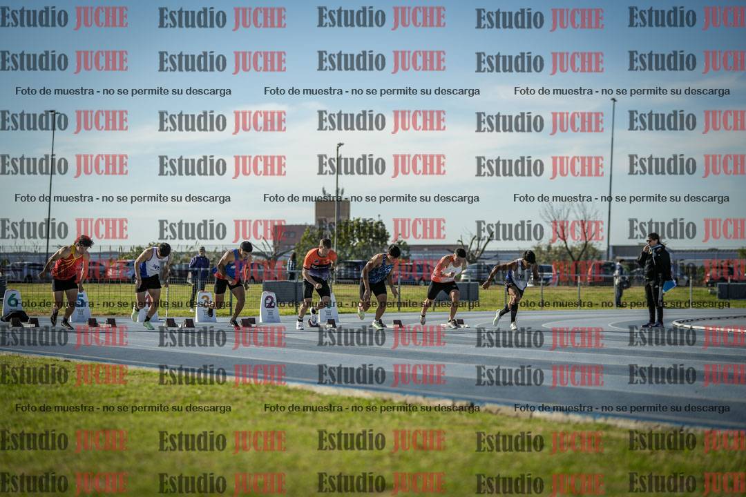 Fotos de los 100 m llanos de varones - FINAL