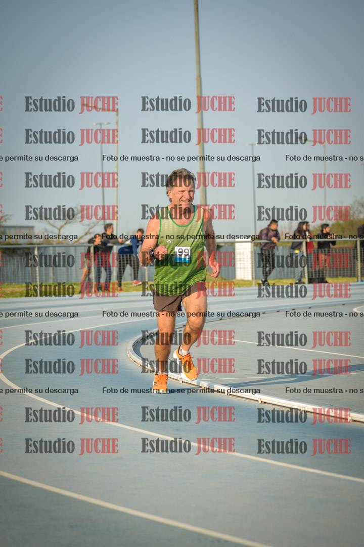Fotos de los 3000 m llanos de varones