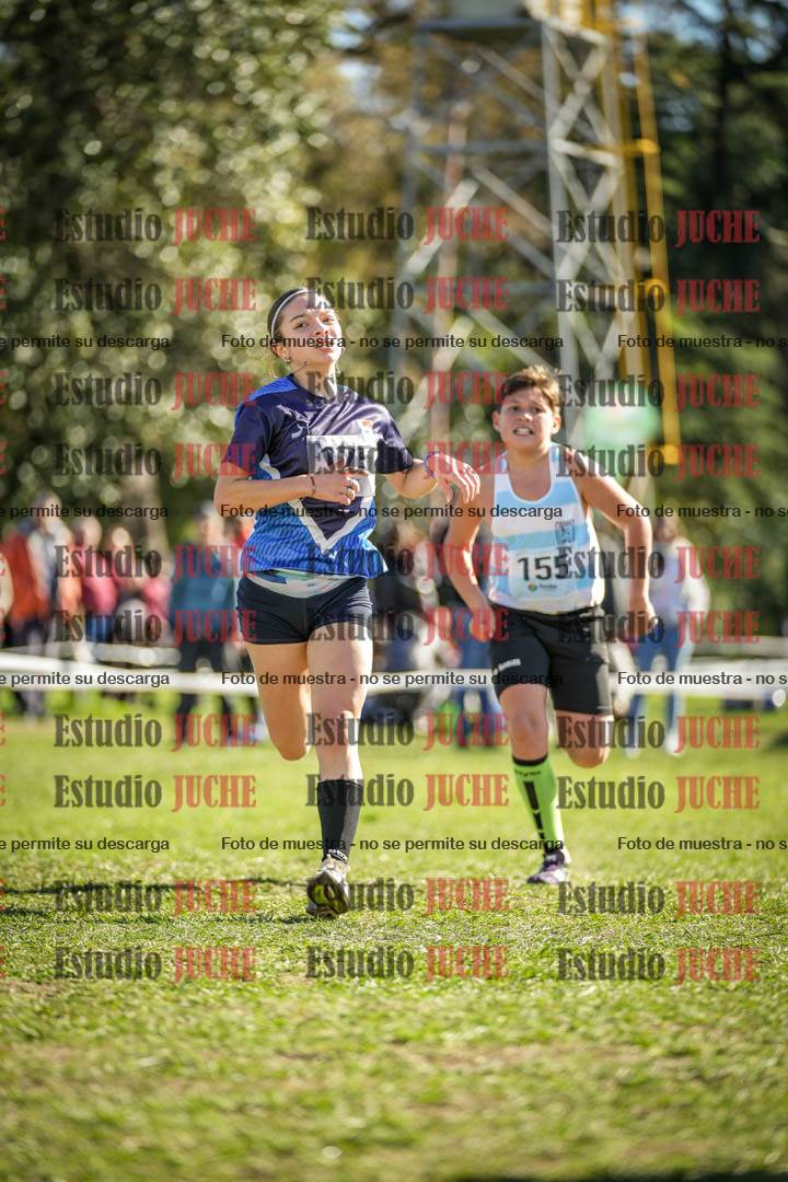 Fotos de la llegada del cross de 2000 m
