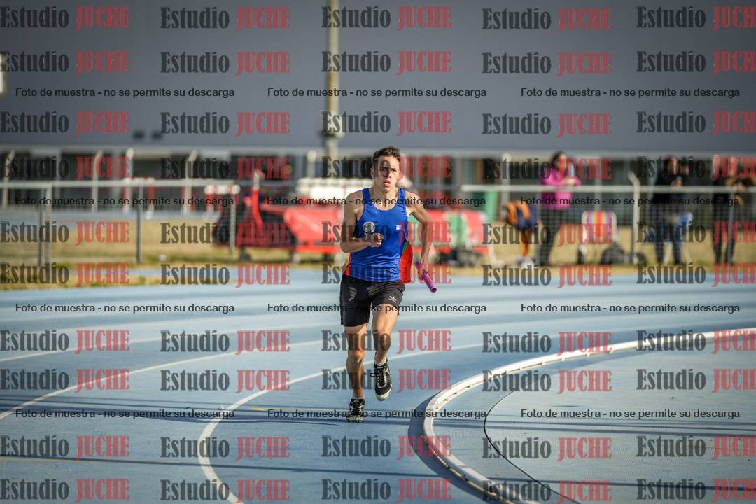 Fotos de las Postas 8x200 m mixta