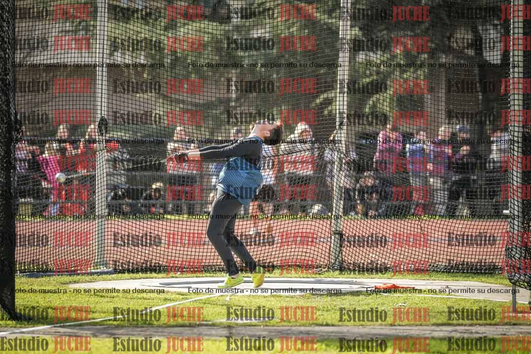 Fotos del lanzamiento de martillo de varones