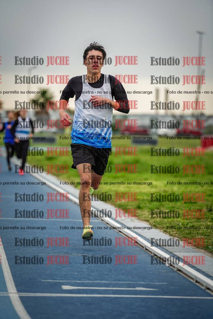Fotos de los 800 m llanos de varones - heptatlón y hexatlón