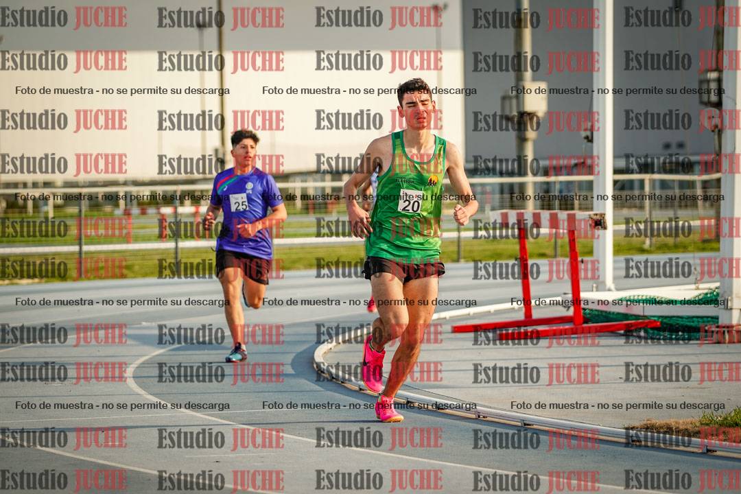 Fotos de los 3000 m llanos de varones
