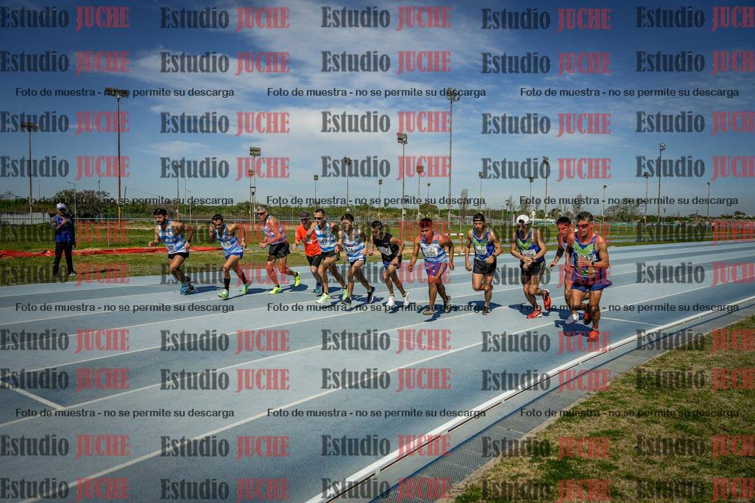 Fotos de los 3000 m llanos de varones