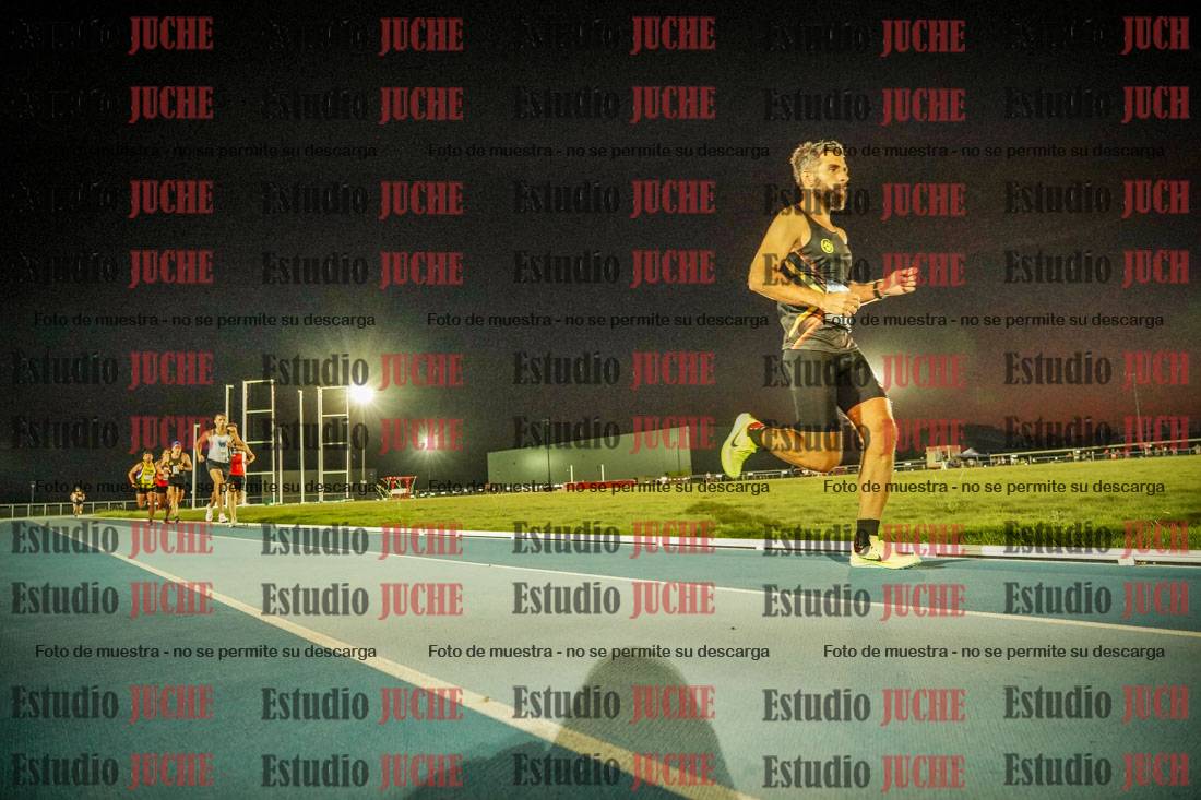 Fotos de los 3000 m llanos de varones