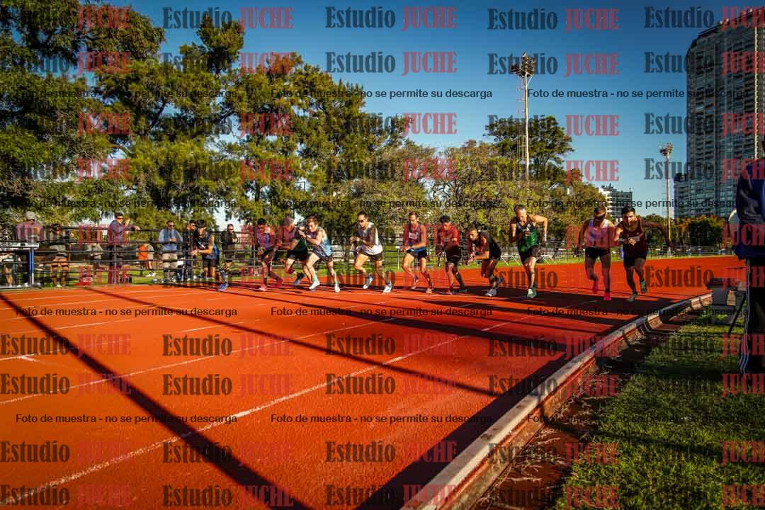 Fotos de los 3000 m llanos de varones