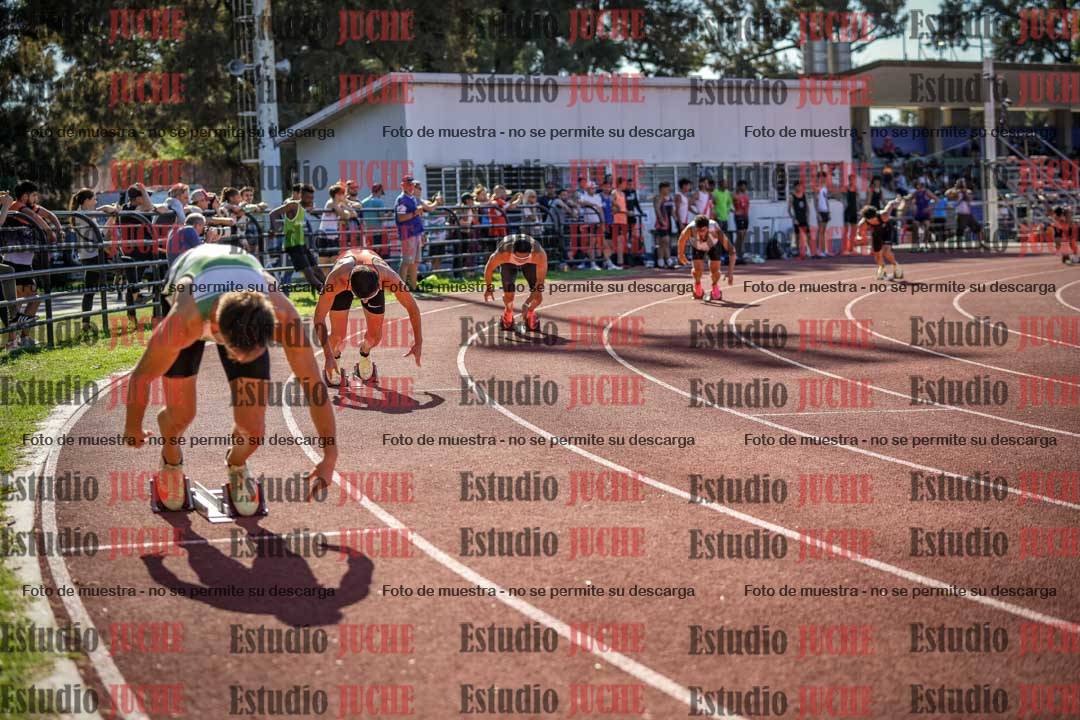 Fotos de los 400 m llanos de varones