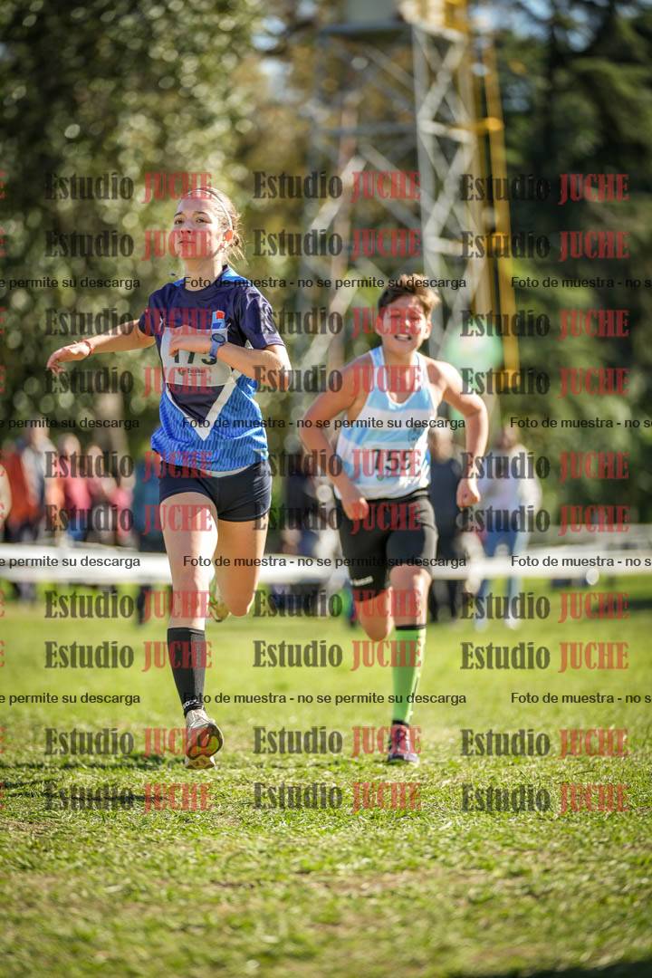 Fotos de la llegada del cross de 2000 m
