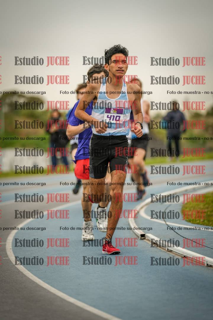 Fotos de los 3000 m llanos de varones - U17 (incluye la marcha atlética)