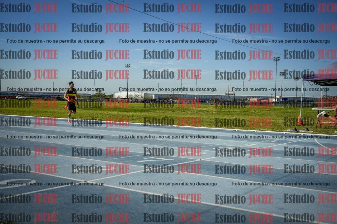 Fotos de los 400 m llanos de varones