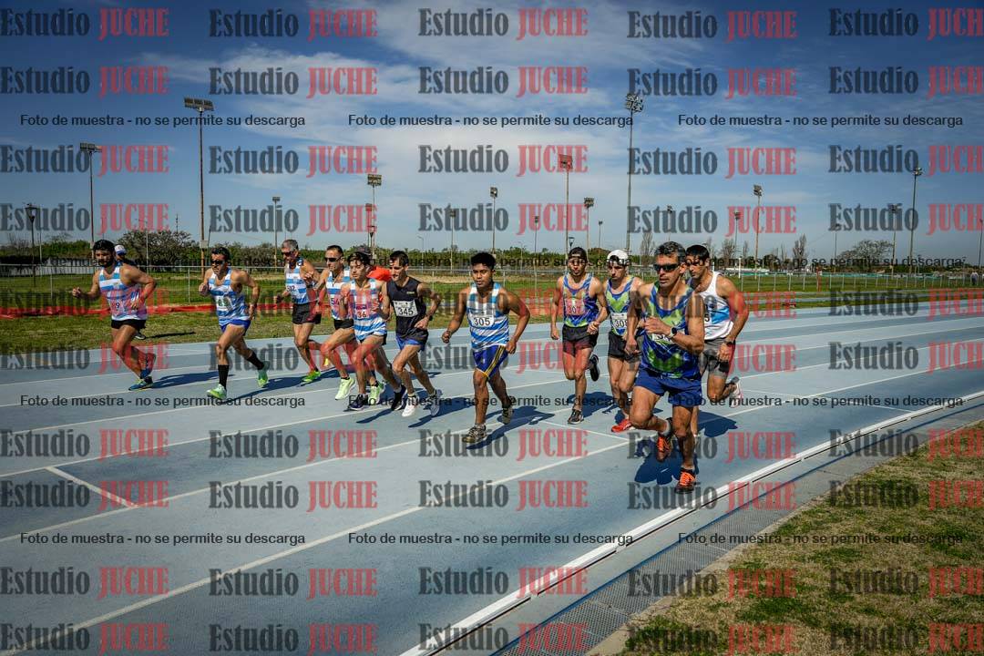 Fotos de los 3000 m llanos de varones