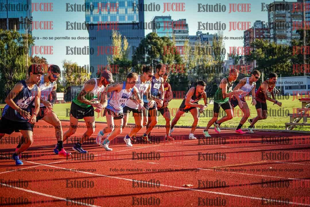 Fotos de los 3000 m llanos de varones
