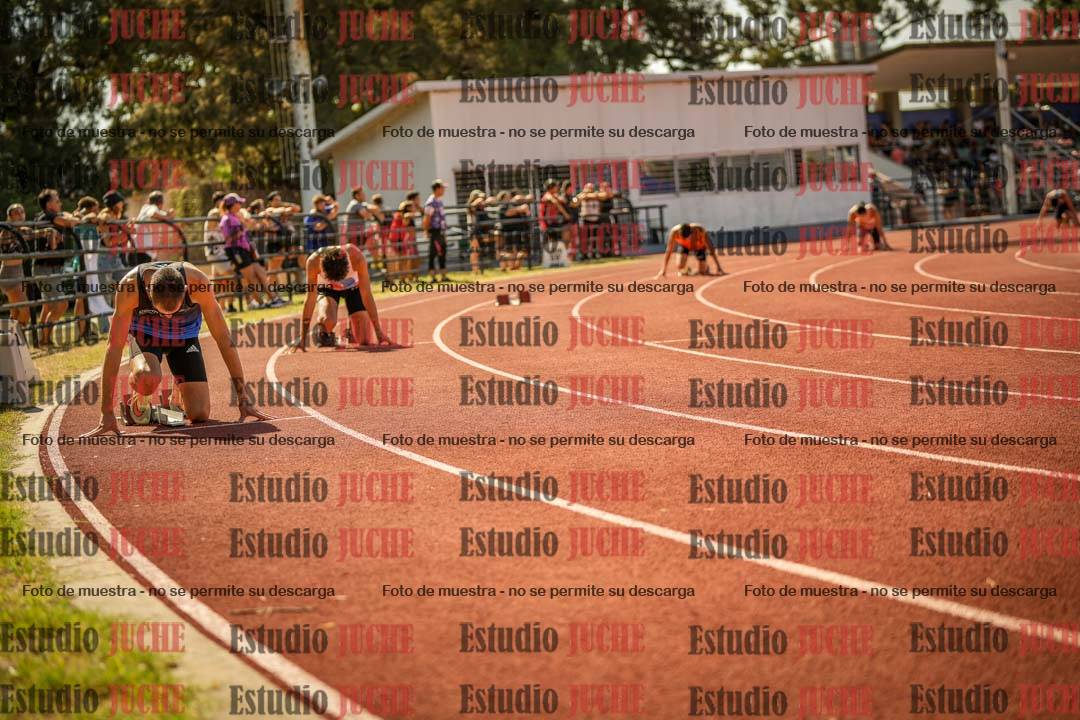 Fotos de los 400 m llanos de varones