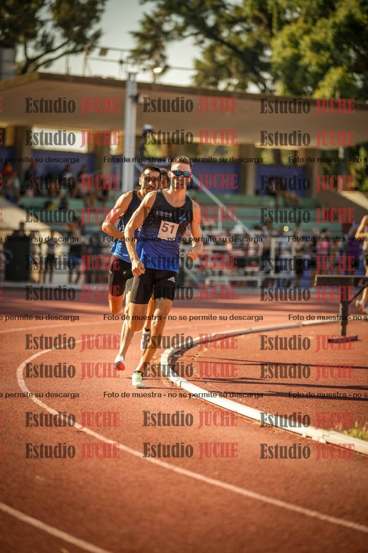 Fotos de los 800 m llanos de varones