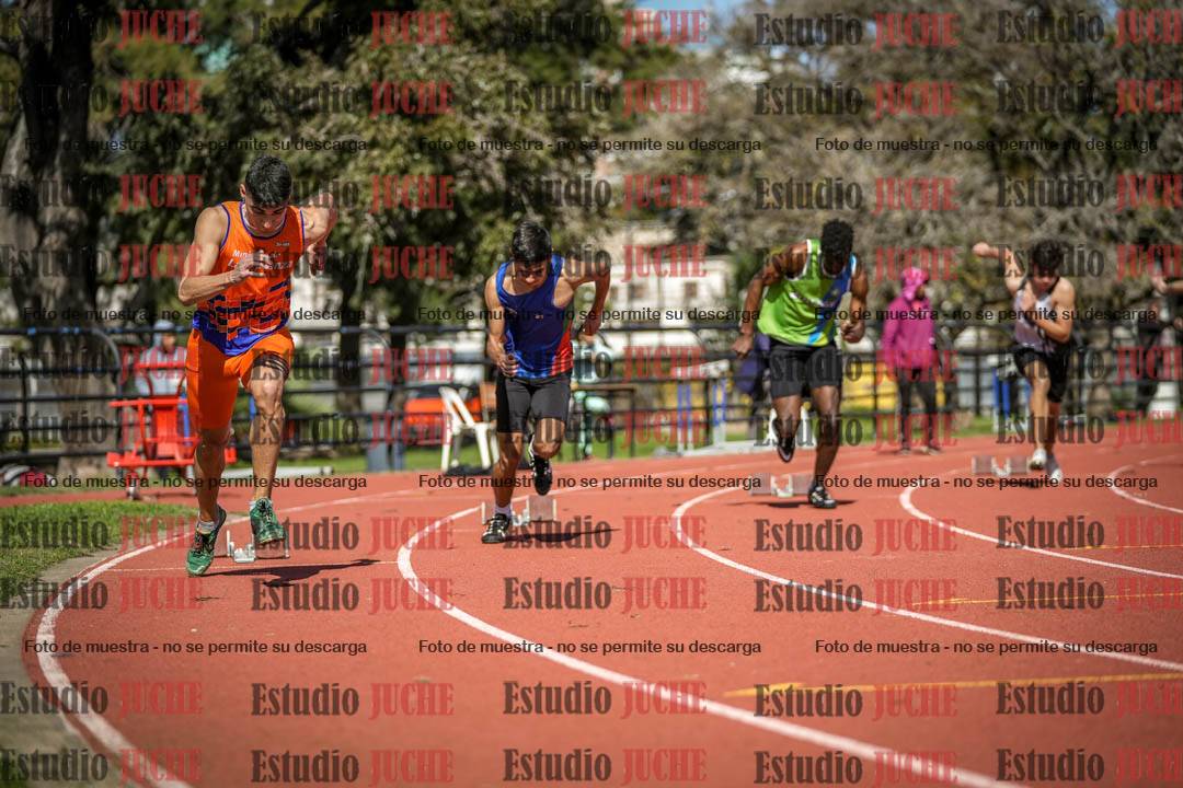 Fotos de los 200 m llanos de varones