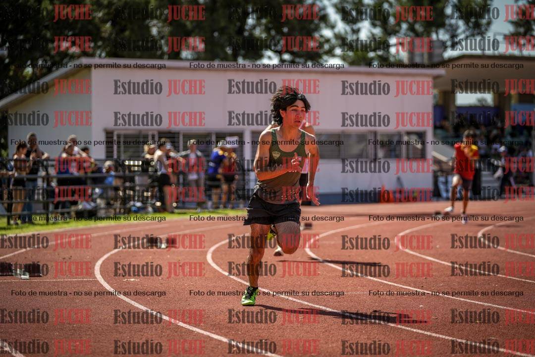 Fotos de los 400 m llanos de varones