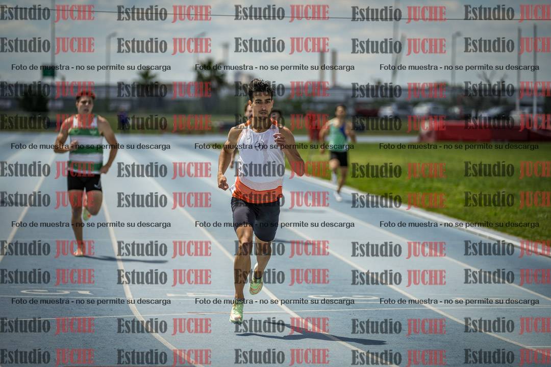 Fotos de los 400 m llanos de varones