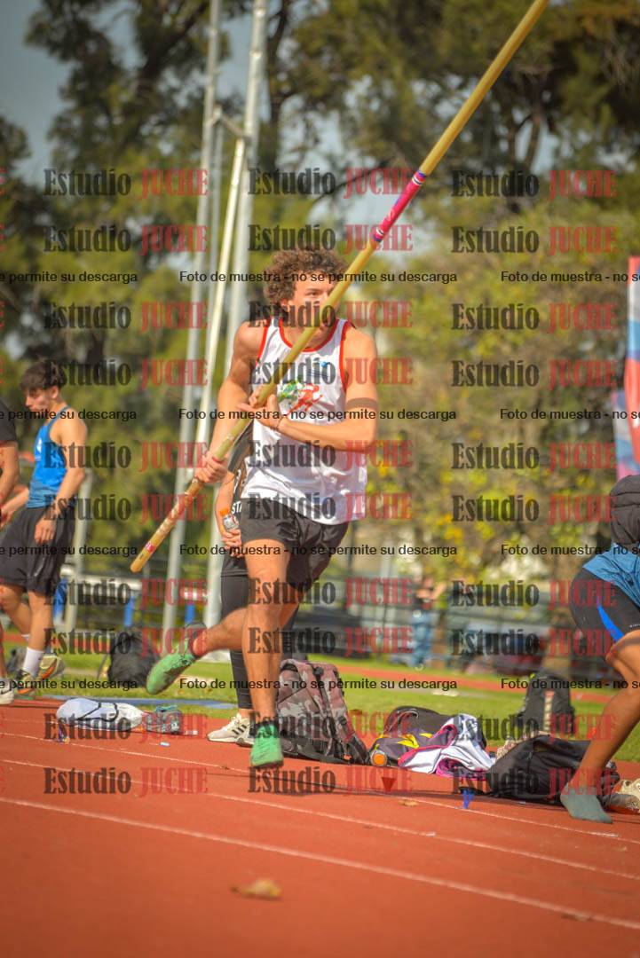 Fotos del salto con garrocha de varones - decatlón 8