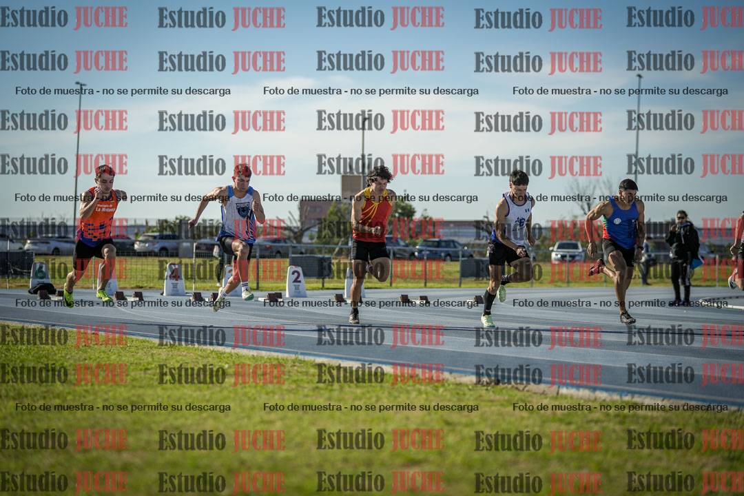 Fotos de los 100 m llanos de varones - FINAL