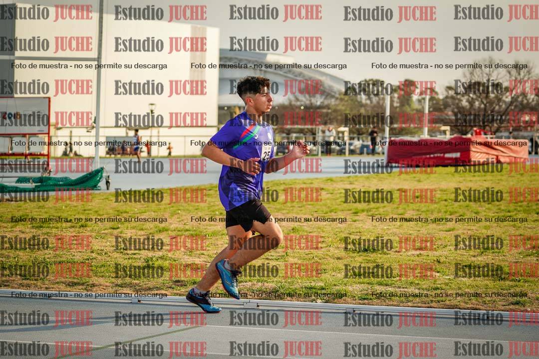 Fotos de los 3000 m llanos de varones