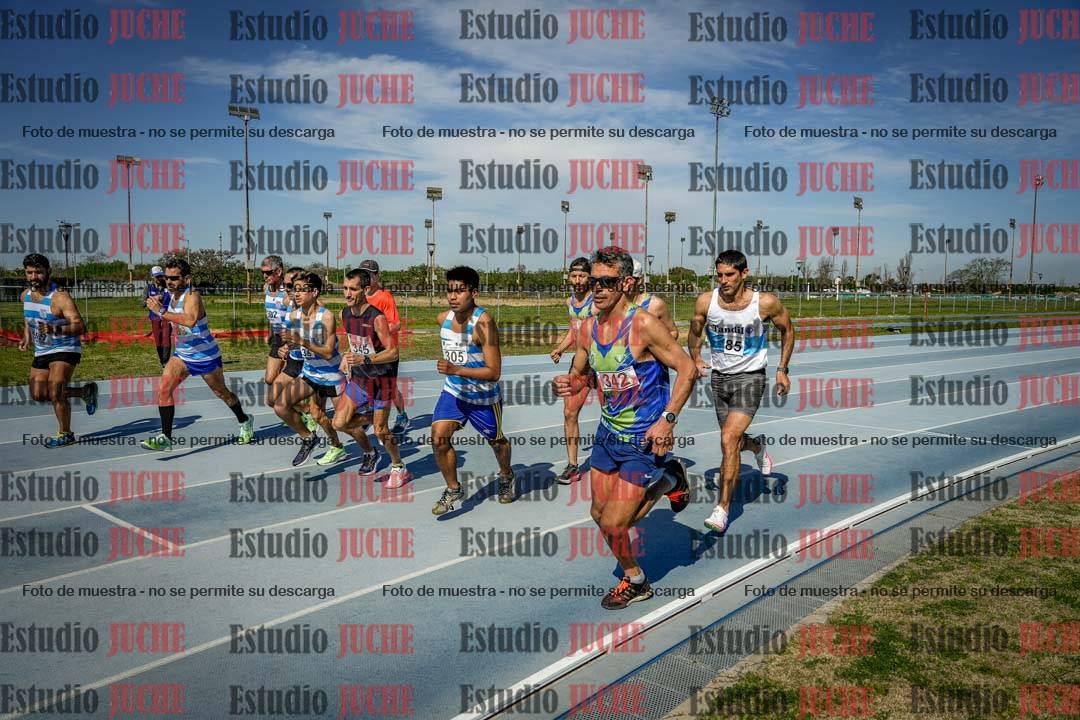 Fotos de los 3000 m llanos de varones