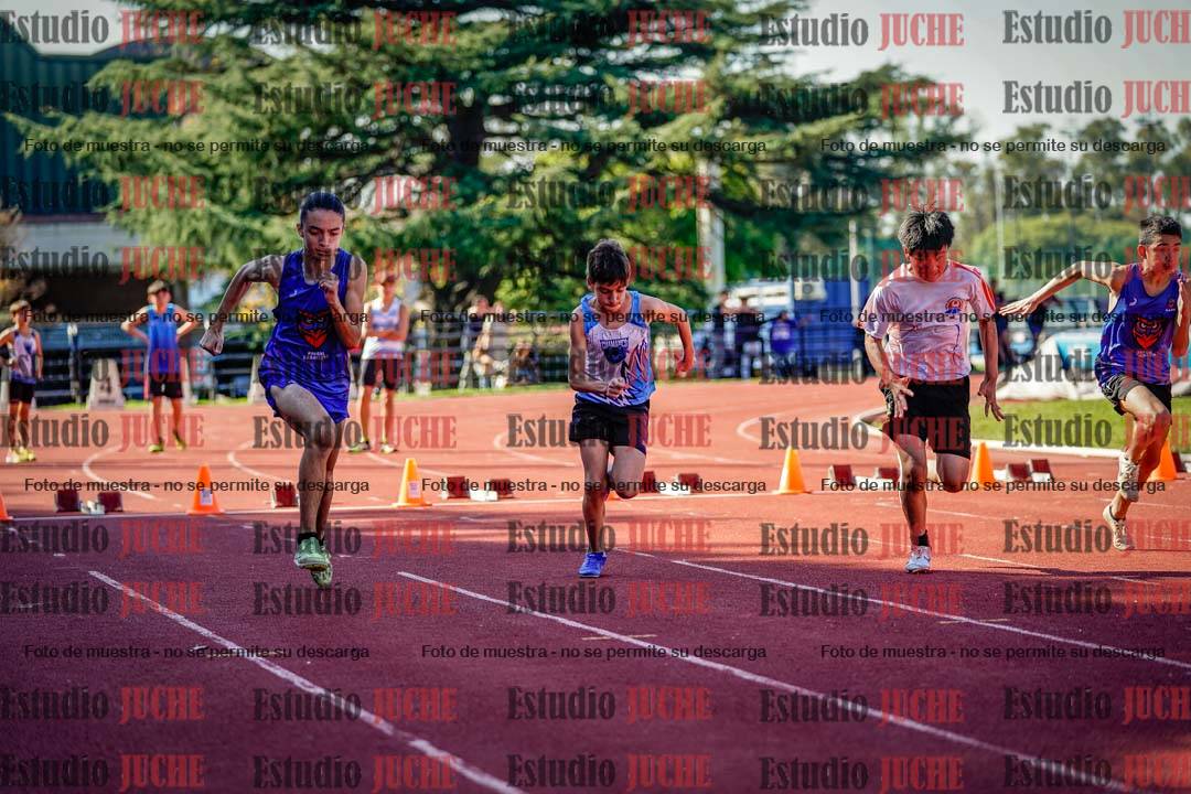 Fotos de los 80 m de varones