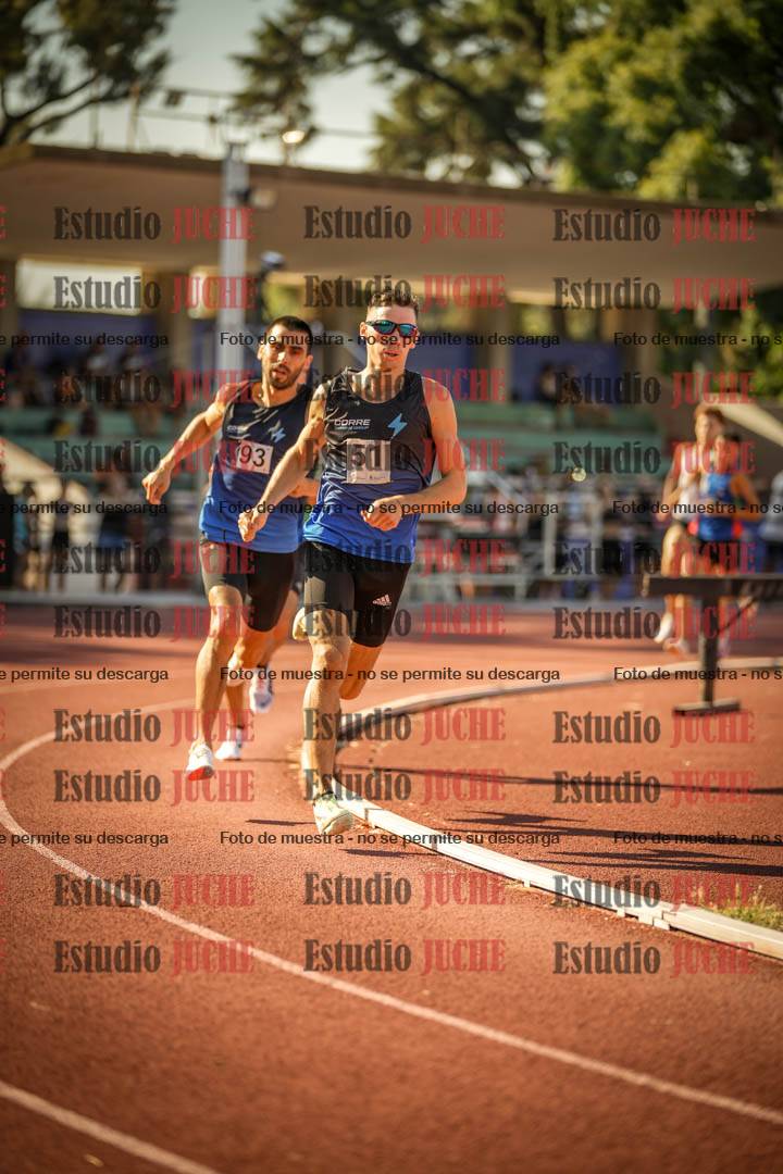Fotos de los 800 m llanos de varones