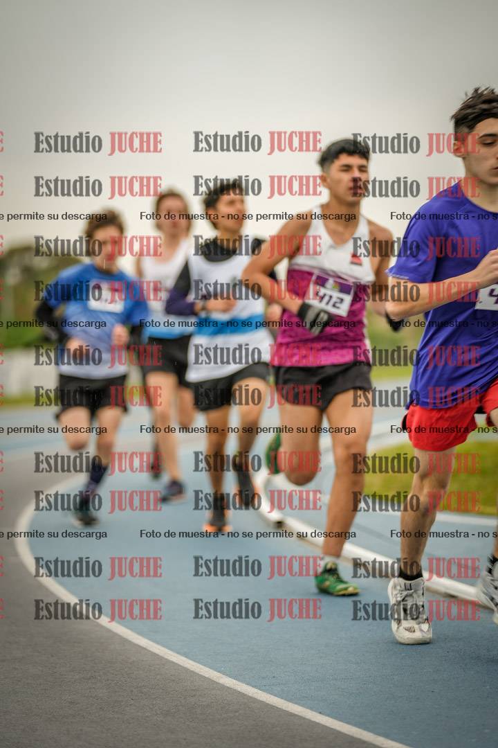 Fotos de los 3000 m llanos de varones - U17 (incluye la marcha atlética)
