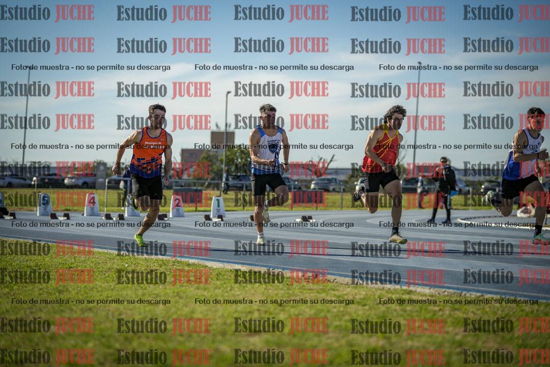 Fotos de los 100 m llanos de varones - FINAL