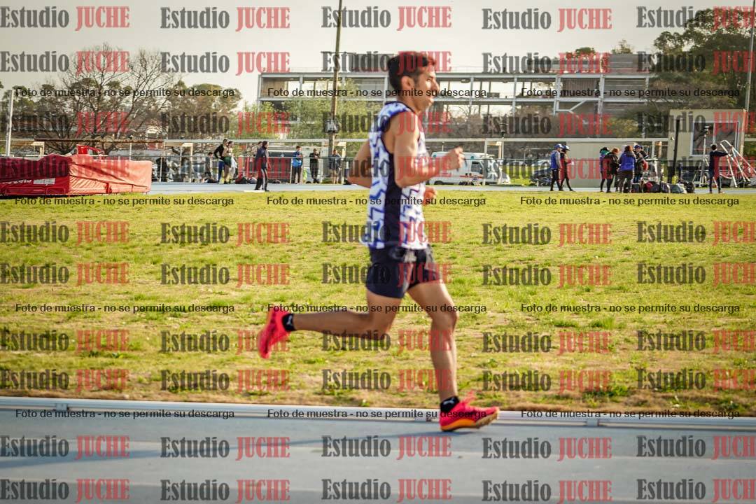 Fotos de los 3000 m llanos de varones