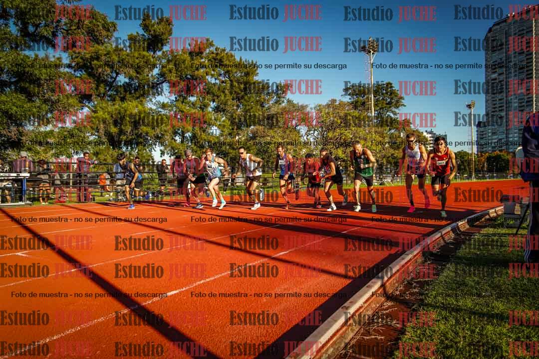 Fotos de los 3000 m llanos de varones