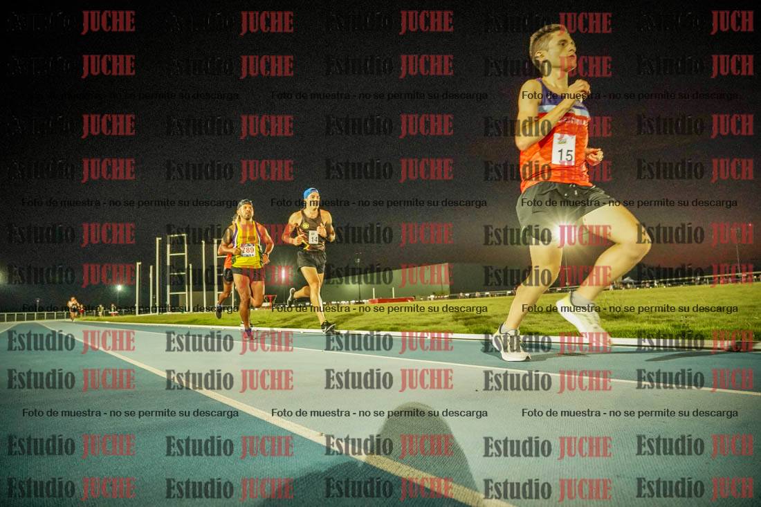Fotos de los 3000 m llanos de varones