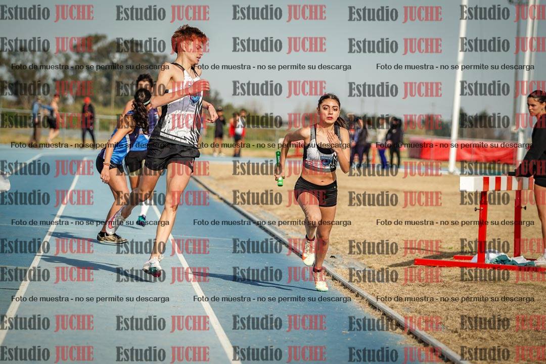 Fotos de las Postas 8x200 m mixta