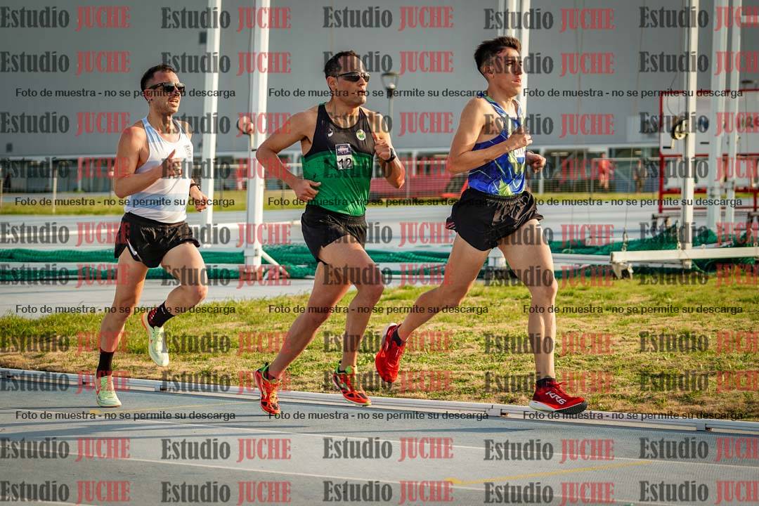 Fotos de los 3000 m llanos de varones