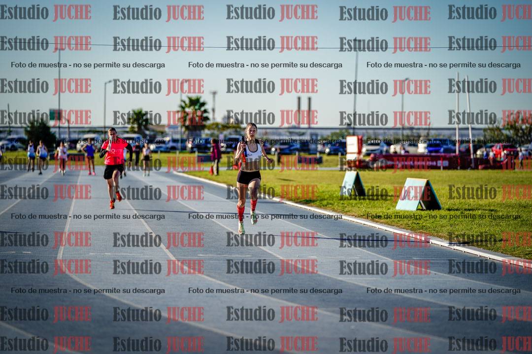 Fotos de las postas 5x80 m de mujeres