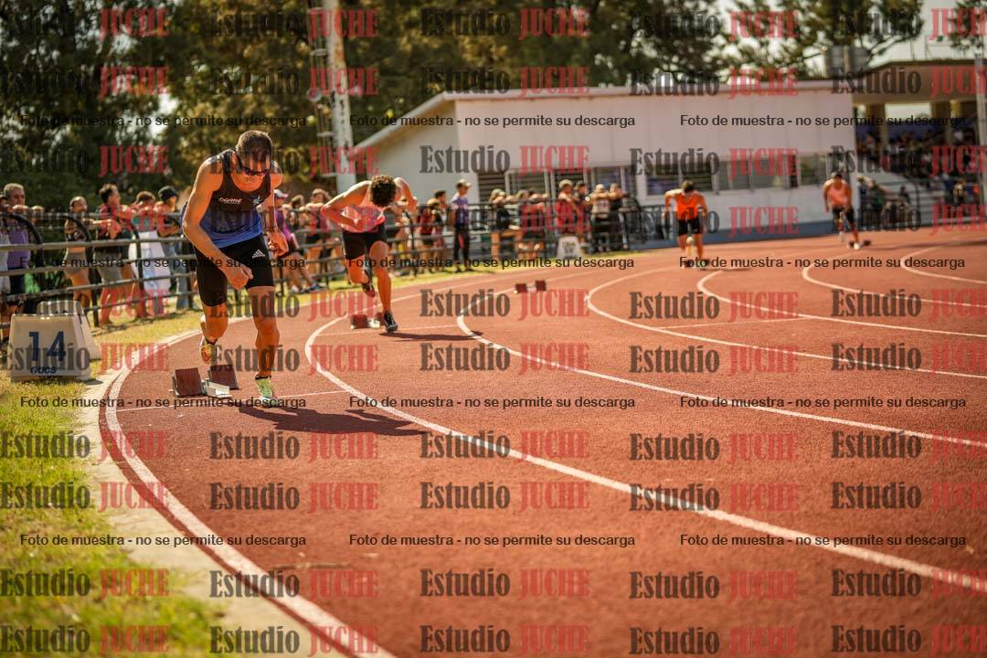 Fotos de los 400 m llanos de varones