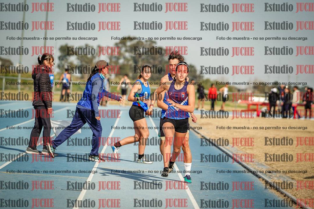 Fotos de las Postas 8x200 m mixta