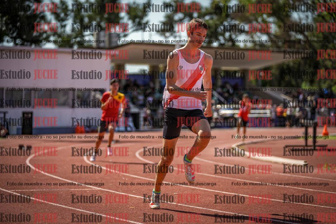 Fotos de los 400 m llanos de varones