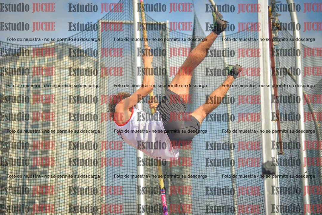 Fotos del salto con garrocha de varones - decatlón 8